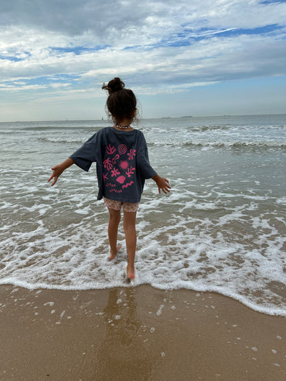 ocean dip in popping pink | oversized tee