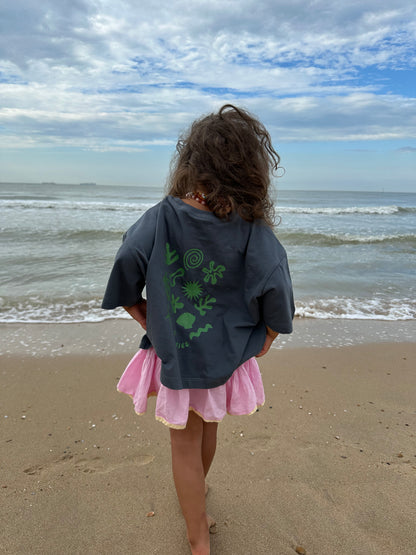 ocean dip in forest green | oversized tee